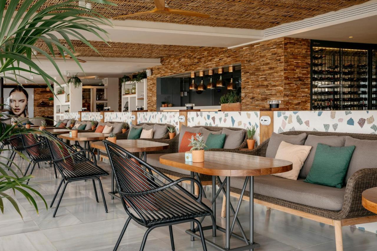 Me Ibiza - The Leading Hotels Of The World Santa Eularia des Riu Esterno foto